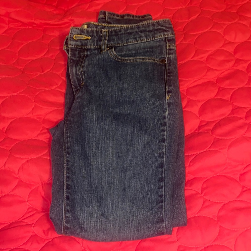 Women’s jeans.